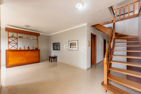 Image 2 - 1019231