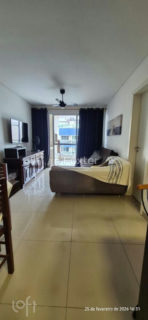 Image 17 - 1019242