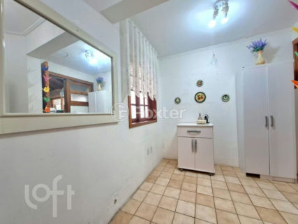 Image 4 - 1019335