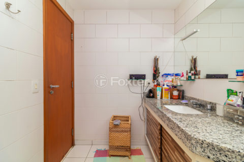 Image 34 - 1019358
