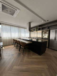 Image 10 - 1019434
