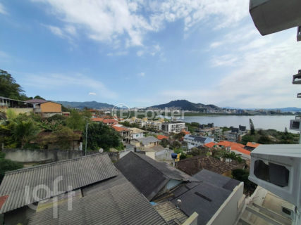 Image 27 - 1019447