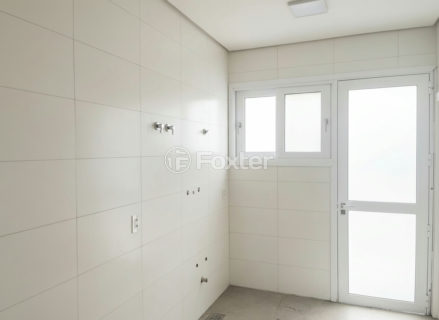 Image 6 - 1019495
