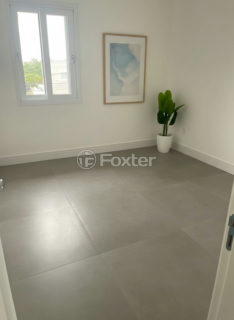Image 11 - 1019495