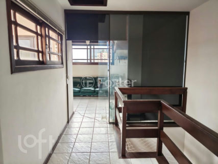 Image 27 - 1019559