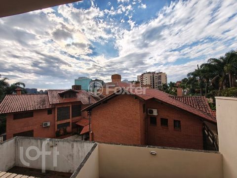 Image 24 - 1019559