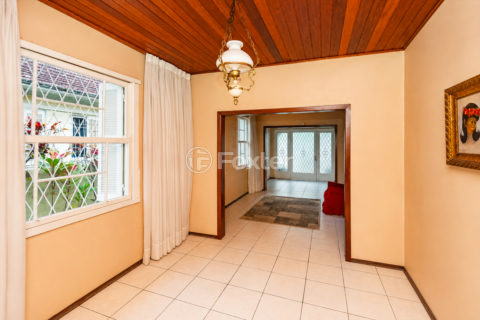 Image 12 - 1019568