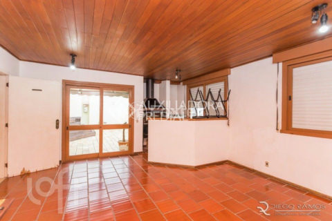 Image 28 - 1019570