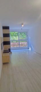 Image 30 - 1019608