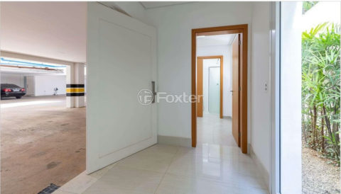 Image 14 - 1019931