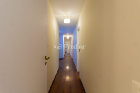 Image 37 - 1020034