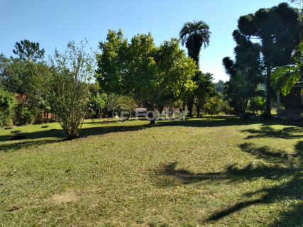 Image 13 - 1020049