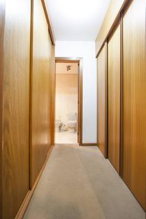 Image 32 - 102069