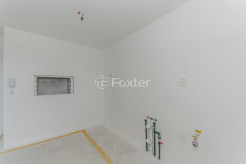 Image 22 - 1020697