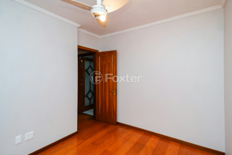 Image 9 - 1020798