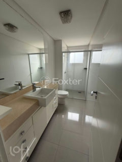 Image 9 - 1020907