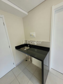 Image 3 - 1020936