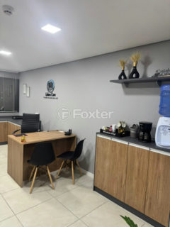 Image 4 - 1020981