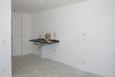 Image 4 - 1020993