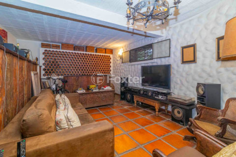 Image 33 - 1021135