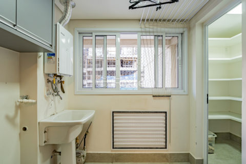 Image 33 - 1021177