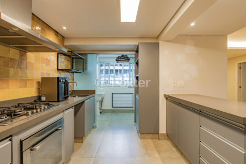 Image 31 - 1021177