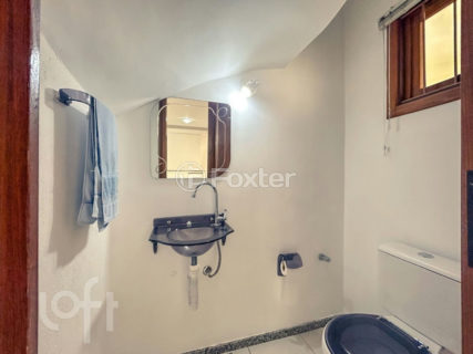 Image 3 - 1021205