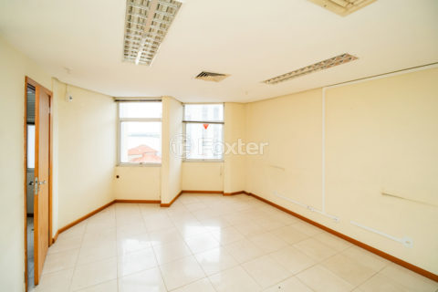 Image 30 - 1021238