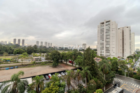 Image 9 - 1021335