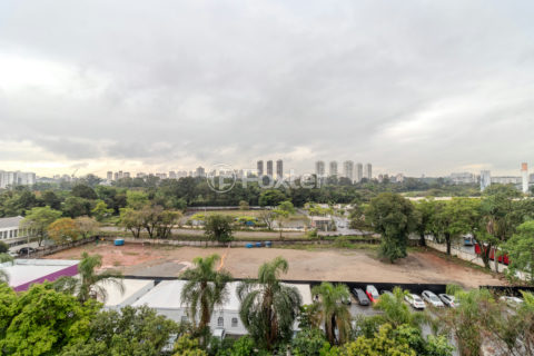 Image 11 - 1021335