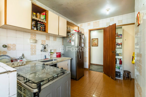 Image 21 - 1021376
