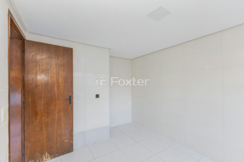 Image 10 - 1021418