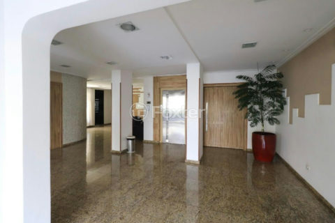 Image 32 - 1021676