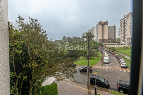 Image 16 - 1021689