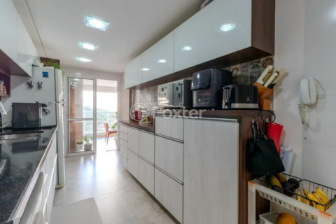 Image 10 - 1021717