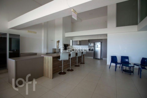 Image 33 - 1021795