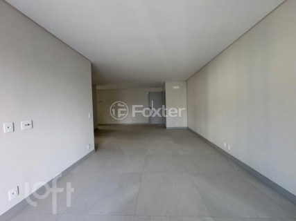 Image 2 - 1021875