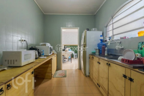 Image 37 - 1021878