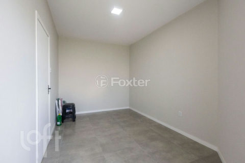 Image 4 - 1021905