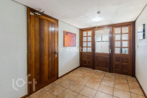 Image 30 - 1021929
