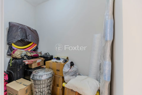 Image 21 - 1021937