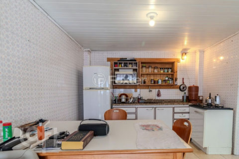 Image 40 - 1021953