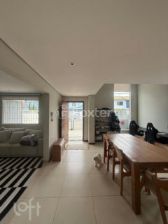 Image 4 - 1022104