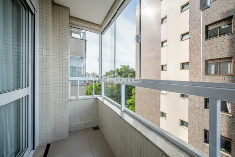 Image 21 - 1022599