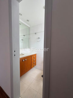 Image 7 - 1022646