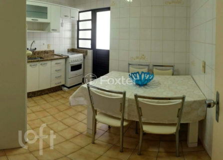 Image 9 - 1022796