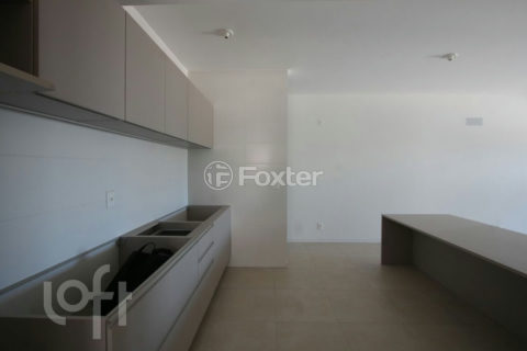 Image 17 - 1022946