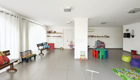 Image 11 - 1022950
