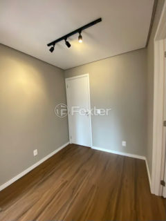 Image 5 - 1023119