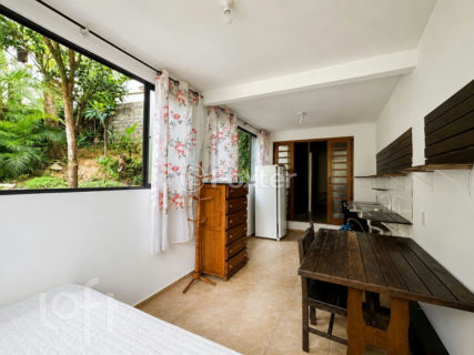 Image 32 - 1023323